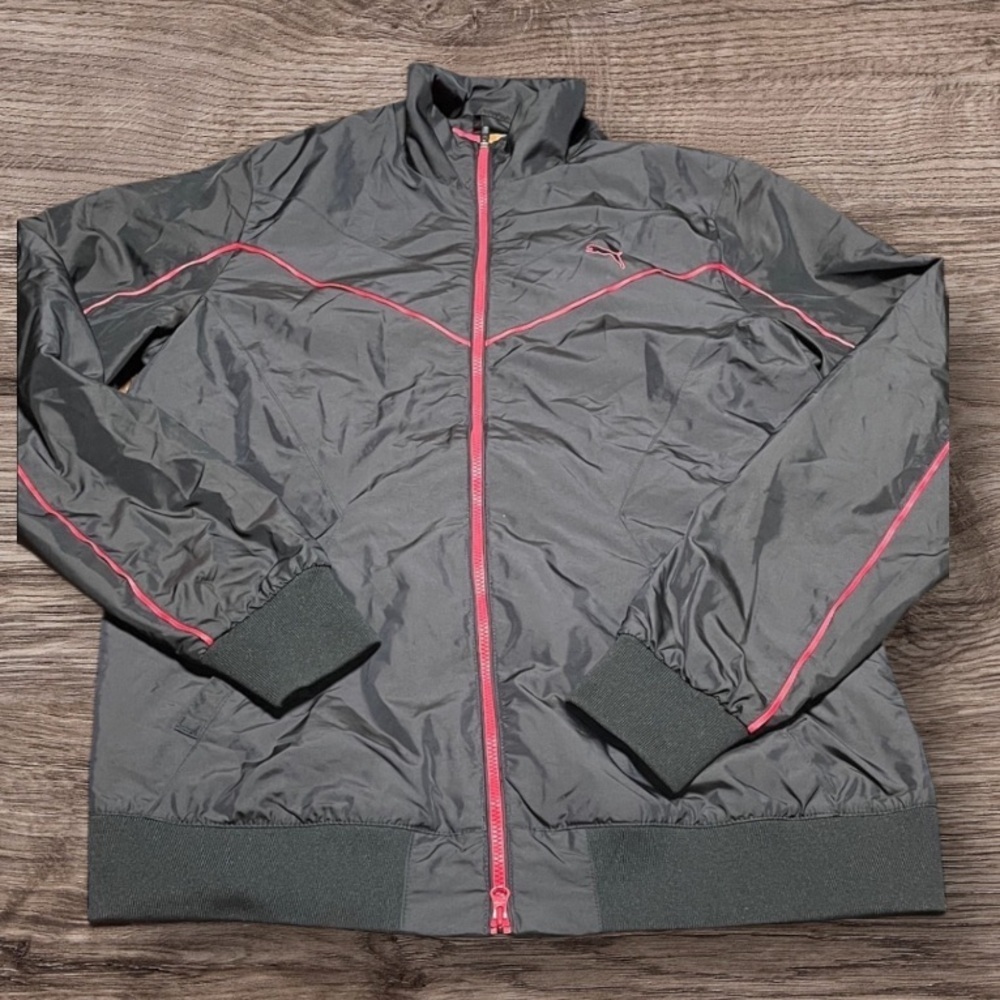 Puma Mens Zip up Size Medium